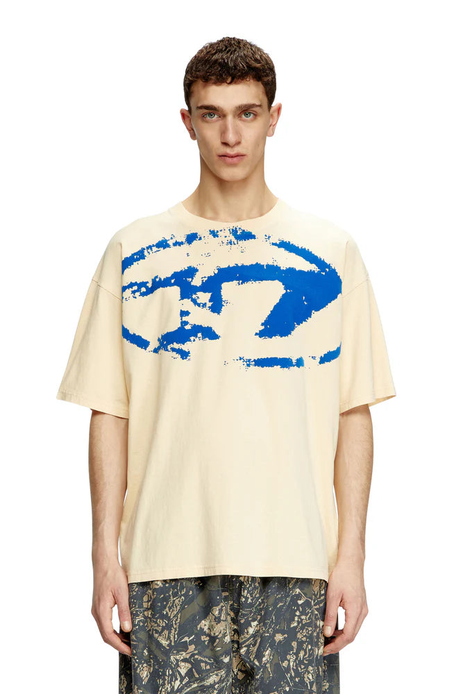 T-shirt with distressed flocked logo